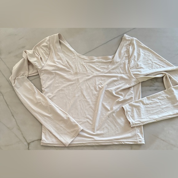 Almere smooth fabric contour top Sz M - Picture 2 of 5